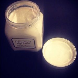 COPY - Laura Mercier: Ambre Vanille Souffle Body …